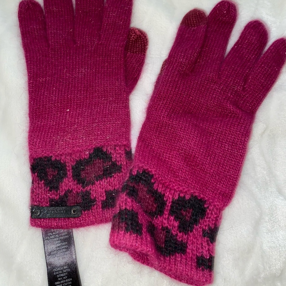 Coach pink animal cheetah print gloves